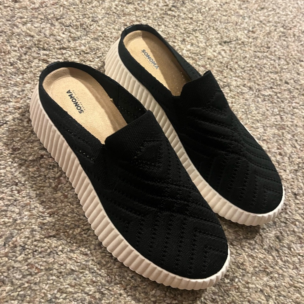 NEW Sonoma Women's Black and White Knit Mules
